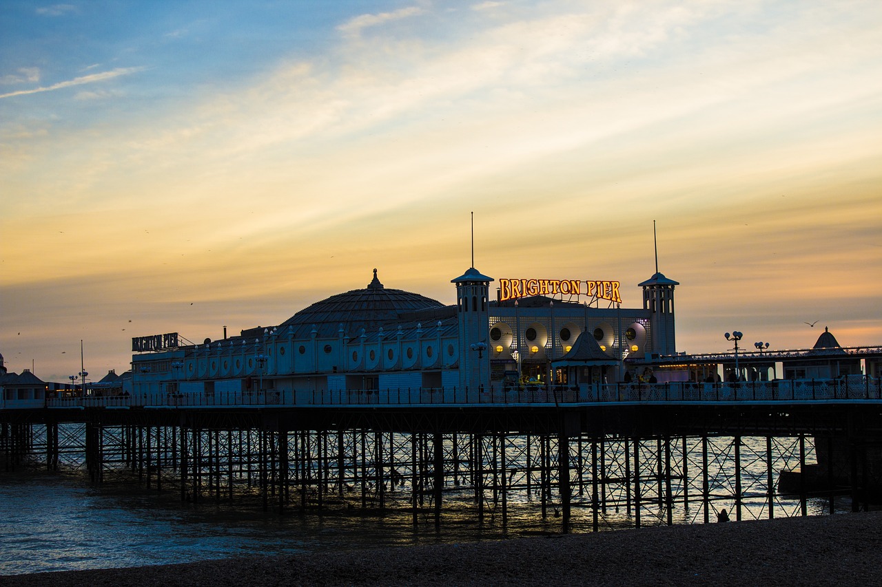 https://mdw-travel-data-us-east-1.s3.amazonaws.com/img/country/United-Kingdom/The-Brighton-Centre/img_03.jpg