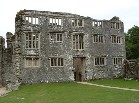 https://mdw-travel-data-us-east-1.s3.amazonaws.com/img/country/United-Kingdom/The-Jane-Austen-Centre/img_01.jpg