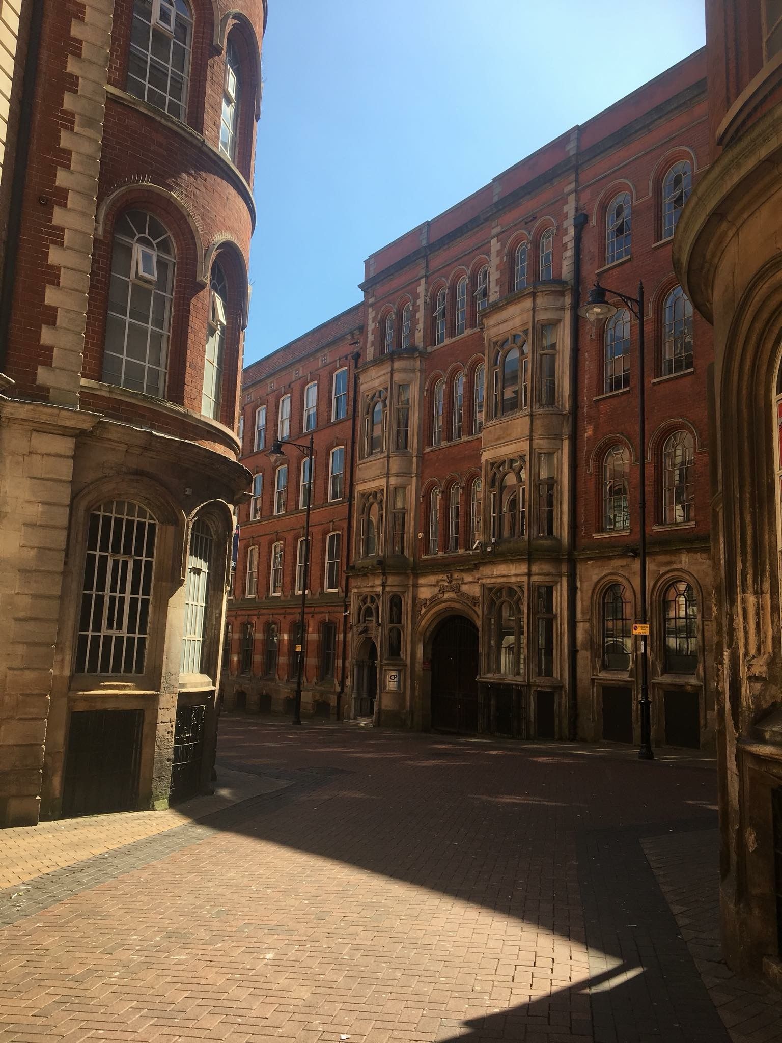 https://mdw-travel-data-us-east-1.s3.amazonaws.com/img/country/United-Kingdom/The-Lace-Market/img_01.jpg