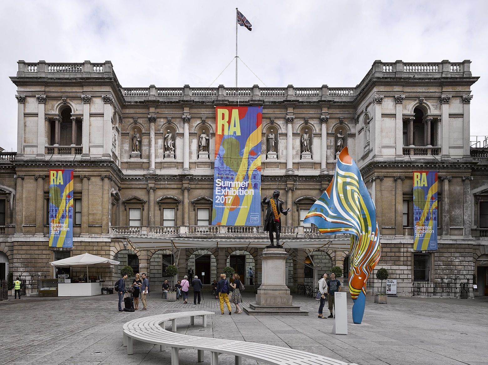 https://mdw-travel-data-us-east-1.s3.amazonaws.com/img/country/United-Kingdom/The-Royal-Academy-of-Arts/img_02.jpg