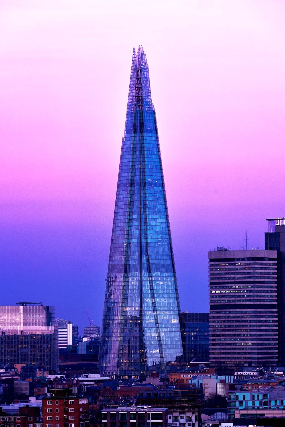 https://mdw-travel-data-us-east-1.s3.amazonaws.com/img/country/United-Kingdom/The-Shard/img_01.jpg