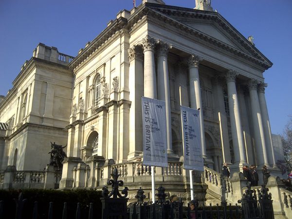 https://mdw-travel-data-us-east-1.s3.amazonaws.com/img/country/United-Kingdom/The-Tate-Britain/img_03.jpg