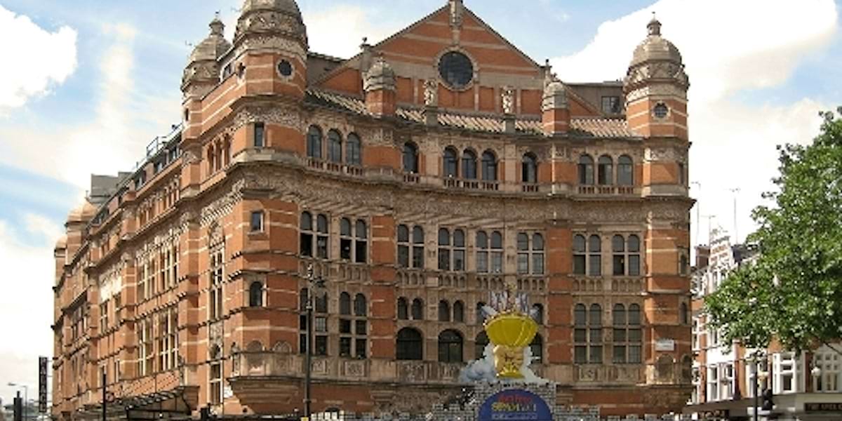 https://mdw-travel-data-us-east-1.s3.amazonaws.com/img/country/United-Kingdom/Theatre-Royal/img_01.jpg