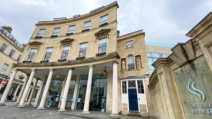 https://mdw-travel-data-us-east-1.s3.amazonaws.com/img/country/United-Kingdom/Thermae-Bath-Spa/img_01.jpg