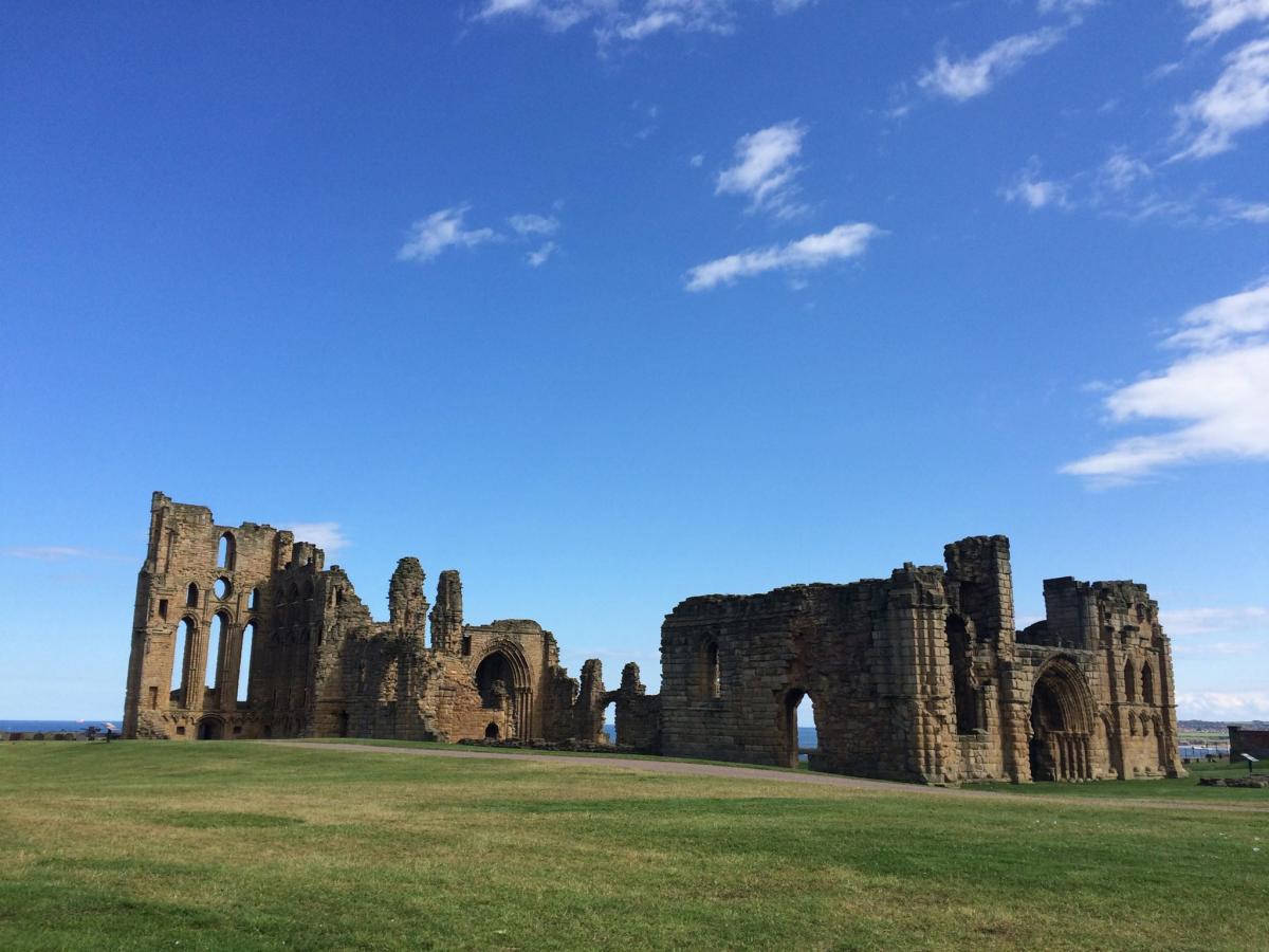 https://mdw-travel-data-us-east-1.s3.amazonaws.com/img/country/United-Kingdom/Tynemouth-Priory-Theatre/img_03.jpg