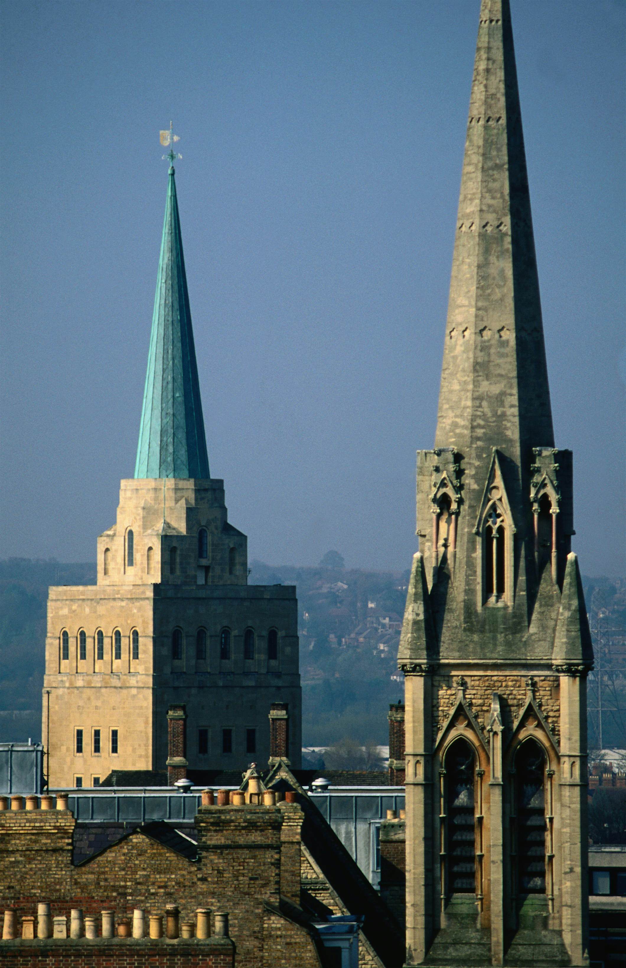 https://mdw-travel-data-us-east-1.s3.amazonaws.com/img/country/United-Kingdom/University-Church-of-St-Mary-the-Virgin/img_01.jpg