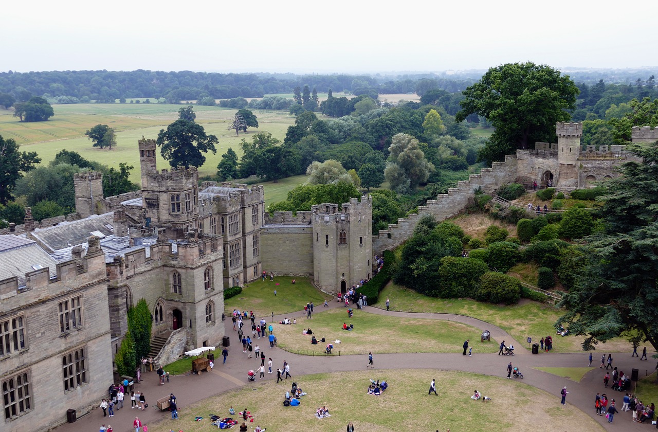 https://mdw-travel-data-us-east-1.s3.amazonaws.com/img/country/United-Kingdom/Warwick-Castle/img_01.jpg