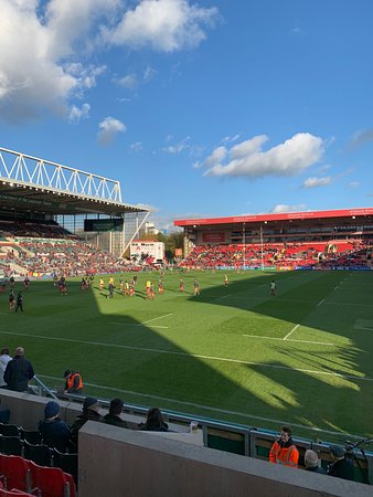 https://mdw-travel-data-us-east-1.s3.amazonaws.com/img/country/United-Kingdom/Welford-Road-Stadium/img_03.jpg
