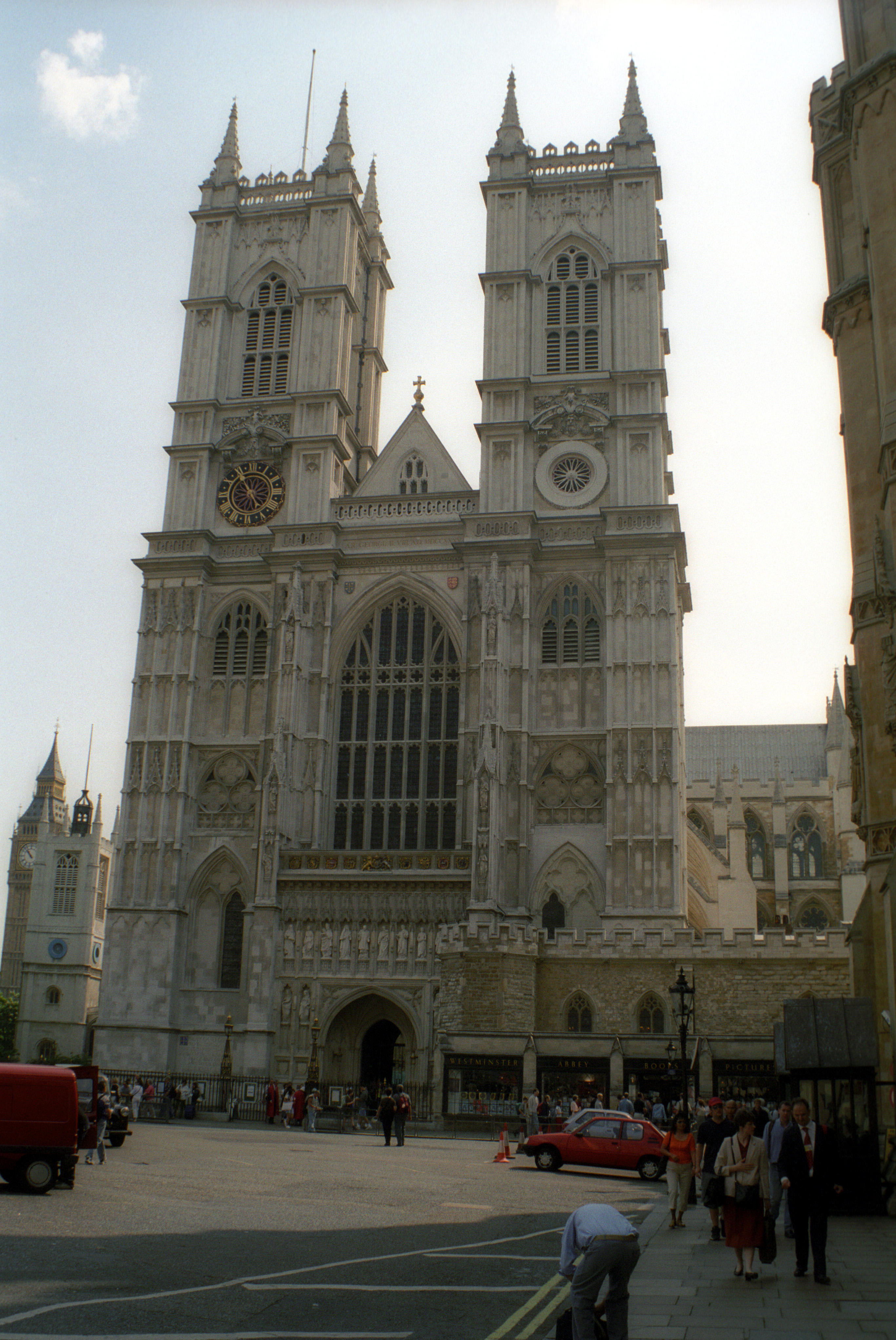 https://mdw-travel-data-us-east-1.s3.amazonaws.com/img/country/United-Kingdom/Westminster-Abbey/img_01.jpg