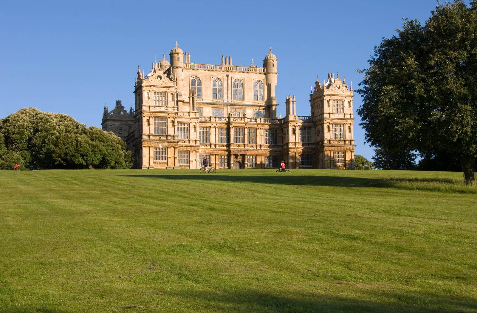 https://mdw-travel-data-us-east-1.s3.amazonaws.com/img/country/United-Kingdom/Wollaton-Hall-and-Park/img_00.jpg