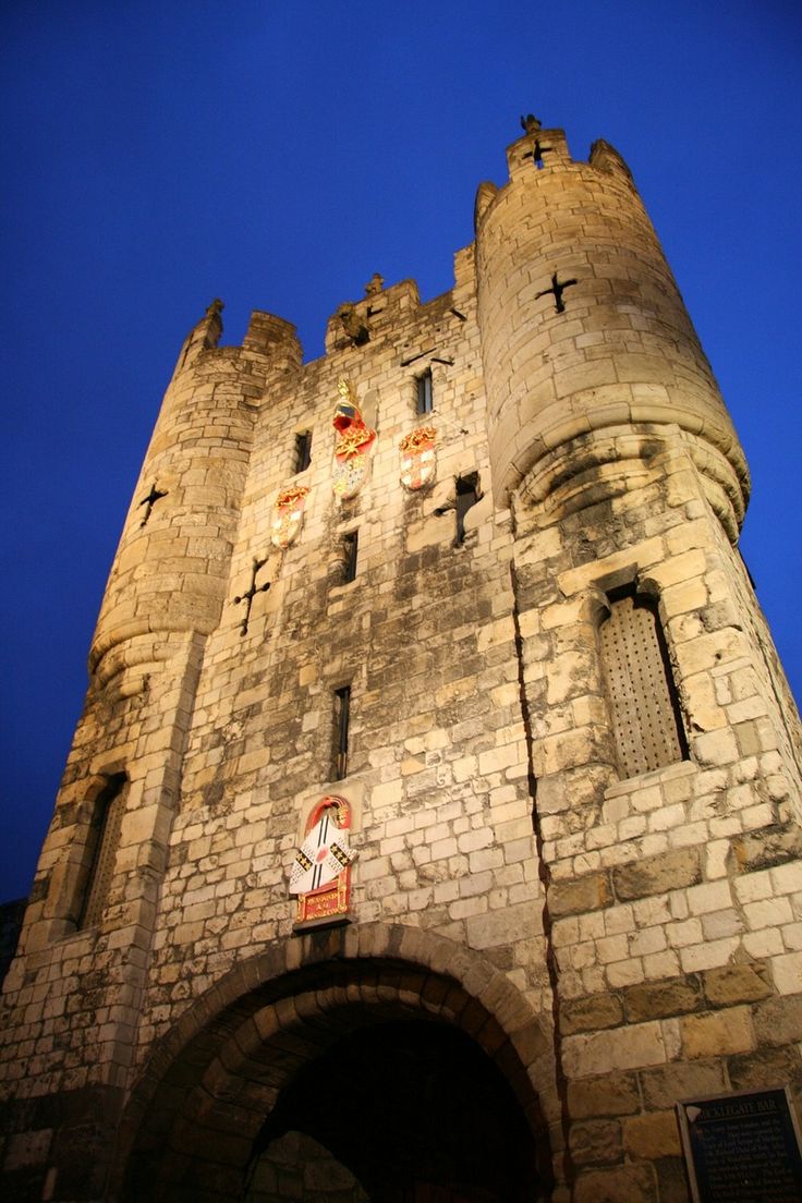 https://mdw-travel-data-us-east-1.s3.amazonaws.com/img/country/United-Kingdom/York-Castle-Museum/img_01.jpg