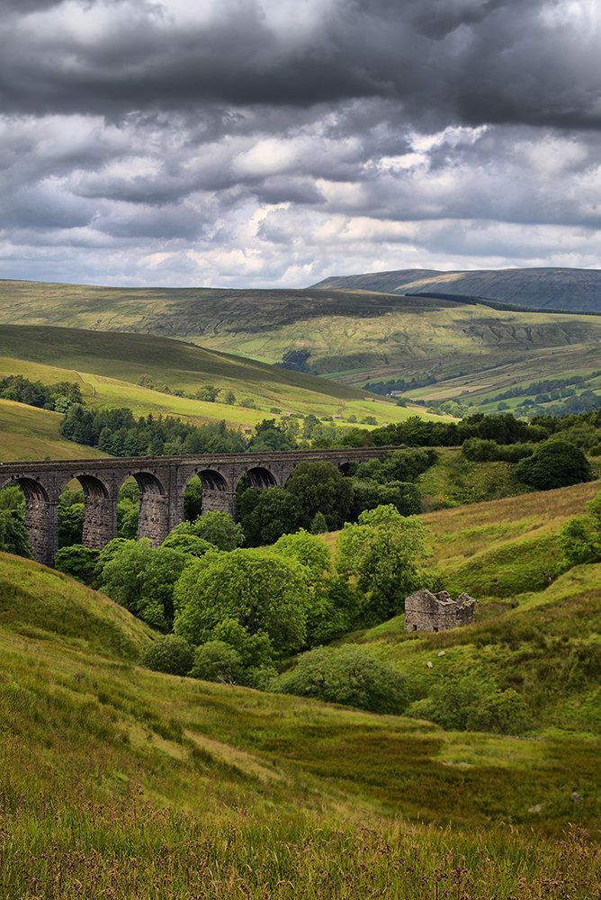 https://mdw-travel-data-us-east-1.s3.amazonaws.com/img/country/United-Kingdom/Yorkshire-Dales-National-Park/img_02.jpg