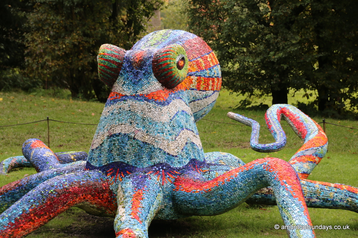 https://mdw-travel-data-us-east-1.s3.amazonaws.com/img/country/United-Kingdom/Yorkshire-Sculpture-Park/img_01.jpg