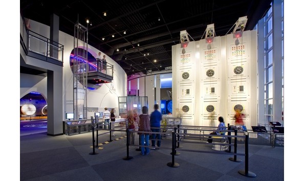 https://mdw-travel-data-us-east-1.s3.amazonaws.com/img/country/United-States/Adventure-Science-Center/img_04.jpg
