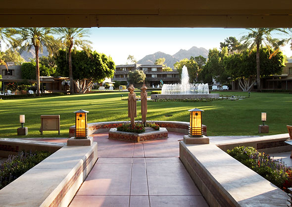 https://mdw-travel-data-us-east-1.s3.amazonaws.com/img/country/United-States/Arizona-Biltmore/img_03.jpg
