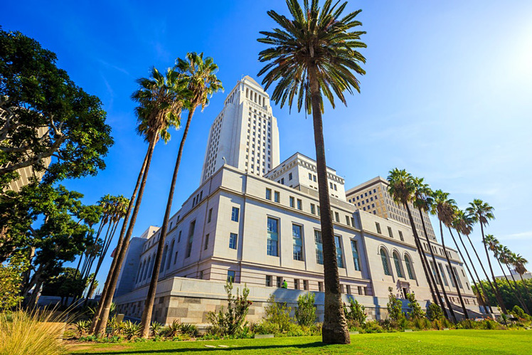 https://mdw-travel-data-us-east-1.s3.amazonaws.com/img/country/United-States/Art-Deco-Historic-District/img_05.jpg