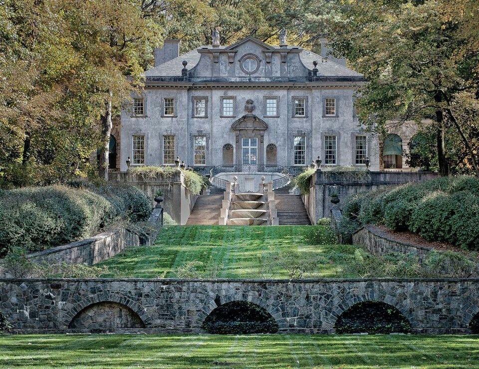 https://mdw-travel-data-us-east-1.s3.amazonaws.com/img/country/United-States/Atlanta-History-Centers-Swan-House/img_00.jpg