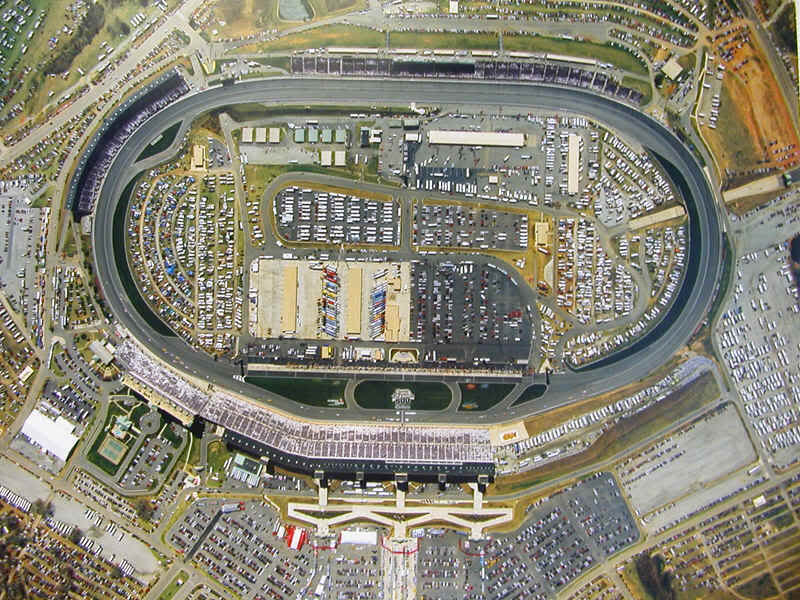 https://mdw-travel-data-us-east-1.s3.amazonaws.com/img/country/United-States/Atlanta-Motor-Speedway/img_02.jpg
