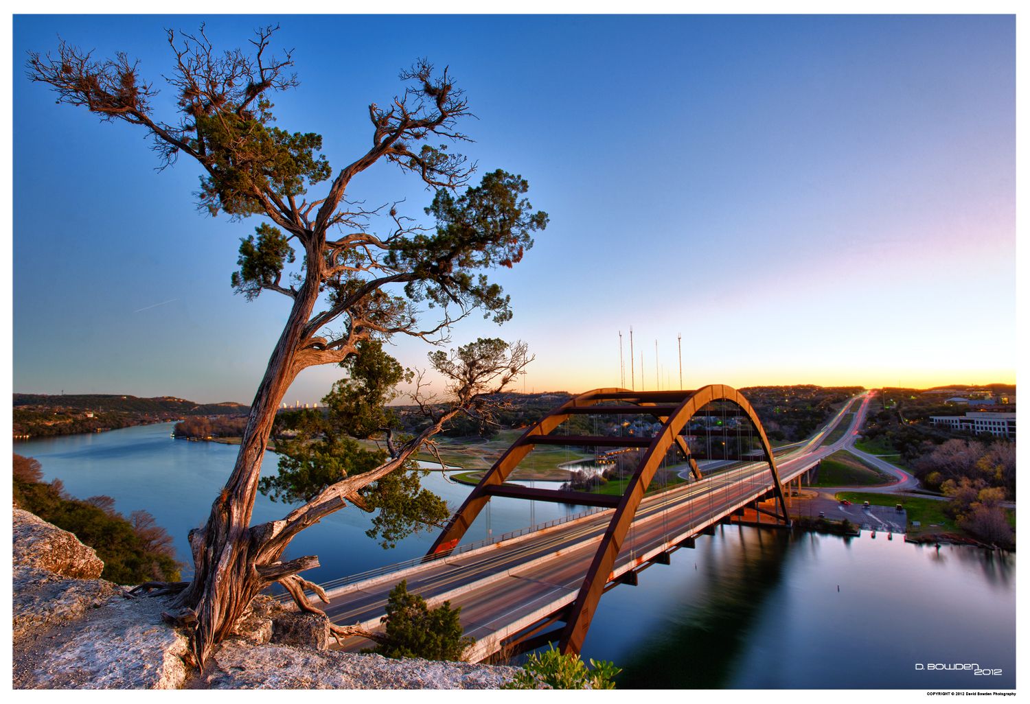 https://mdw-travel-data-us-east-1.s3.amazonaws.com/img/country/United-States/Austin-360-Bridge/img_02.jpg