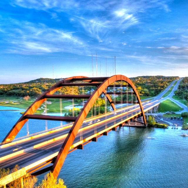 https://mdw-travel-data-us-east-1.s3.amazonaws.com/img/country/United-States/Austin-360-Bridge/img_03.jpg