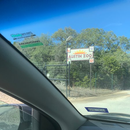 https://mdw-travel-data-us-east-1.s3.amazonaws.com/img/country/United-States/Austin-Zoo/img_04.jpg