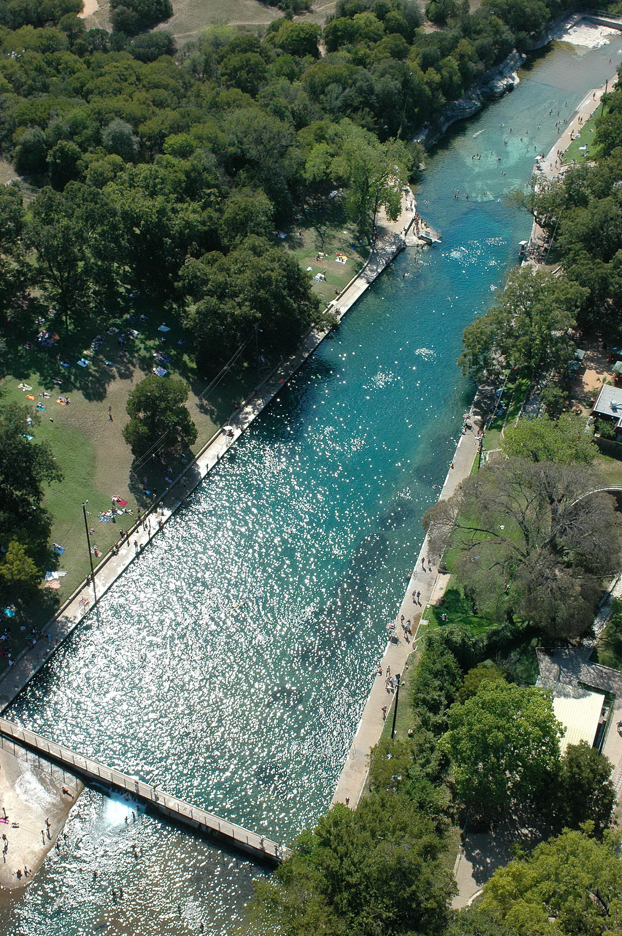 https://mdw-travel-data-us-east-1.s3.amazonaws.com/img/country/United-States/Barton-Springs-Pool/img_00.jpg