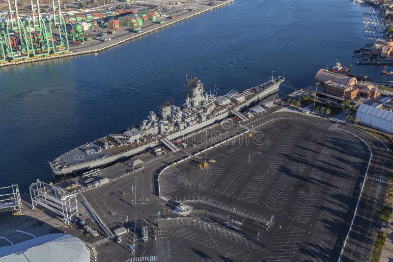 https://mdw-travel-data-us-east-1.s3.amazonaws.com/img/country/United-States/Battleship-USS-Iowa-Museum/img_01.jpg