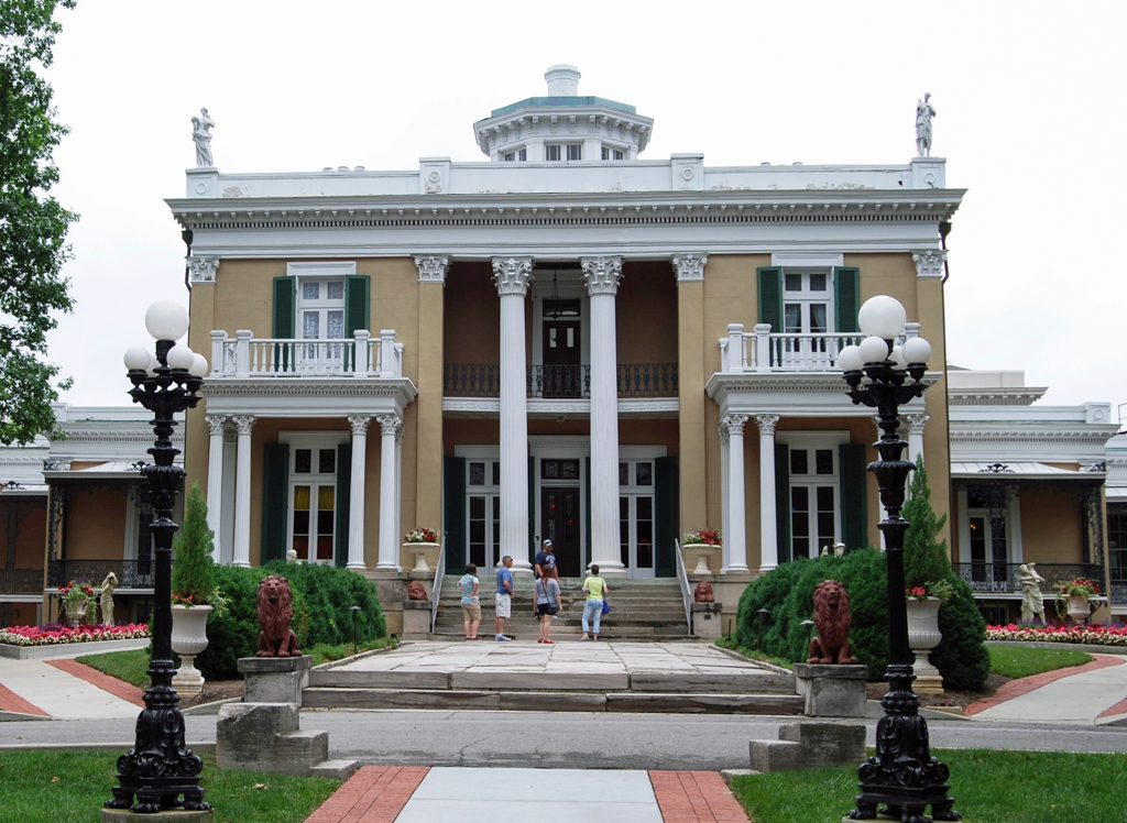 https://mdw-travel-data-us-east-1.s3.amazonaws.com/img/country/United-States/Belmont-Mansion/img_03.jpg