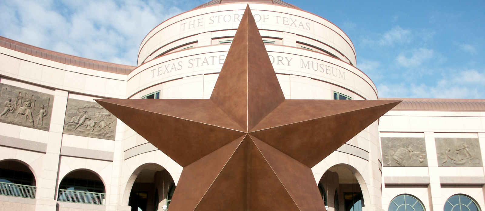 https://mdw-travel-data-us-east-1.s3.amazonaws.com/img/country/United-States/Bob-Bullock-Texas-State-History-Museum/img_02.jpg