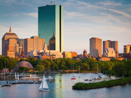 https://mdw-travel-data-us-east-1.s3.amazonaws.com/img/country/United-States/Boston-Common/img_01.jpg
