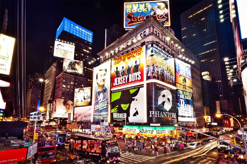 https://mdw-travel-data-us-east-1.s3.amazonaws.com/img/country/United-States/Broadway/img_05.jpg