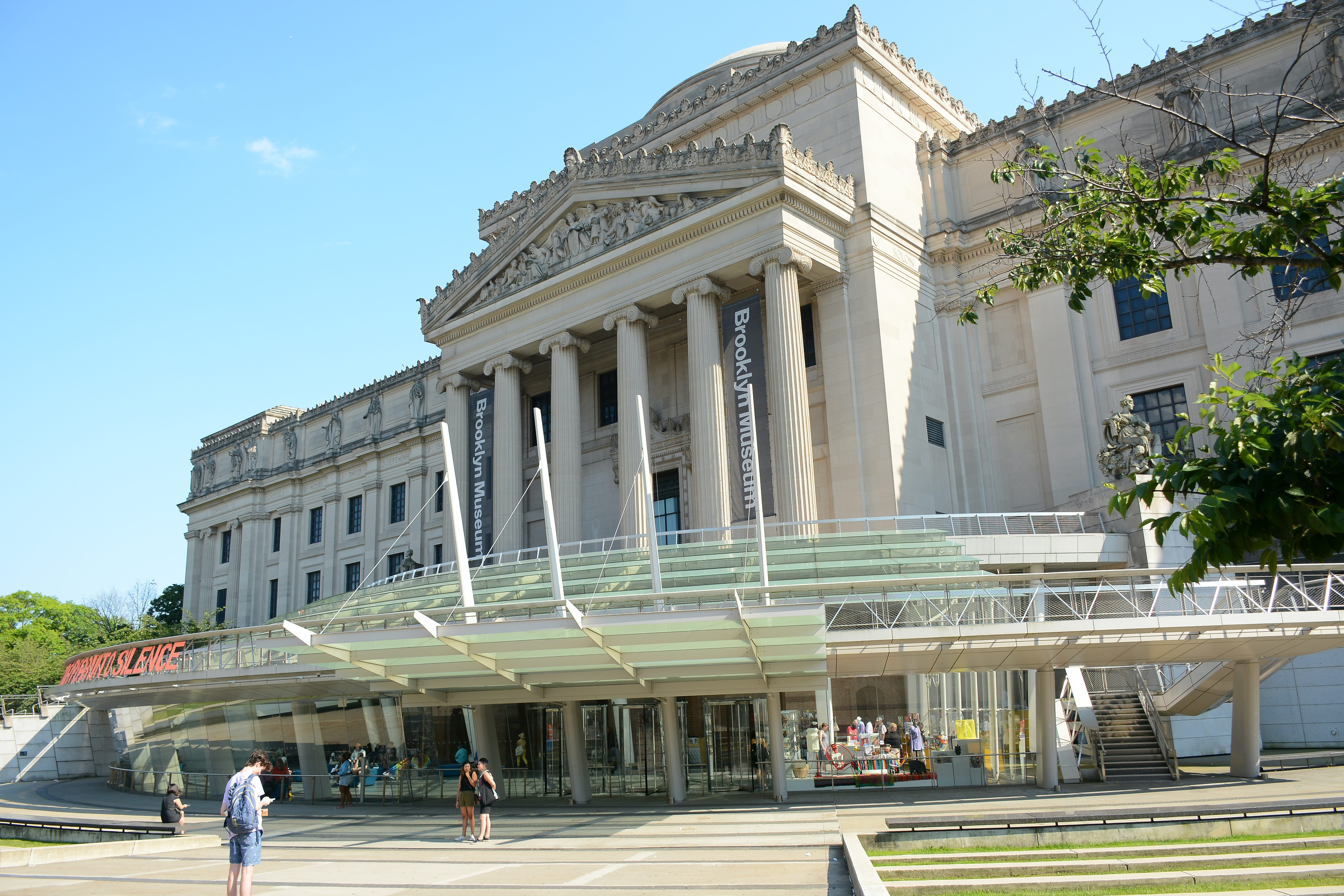 https://mdw-travel-data-us-east-1.s3.amazonaws.com/img/country/United-States/Brooklyn-Museum/img_04.jpg
