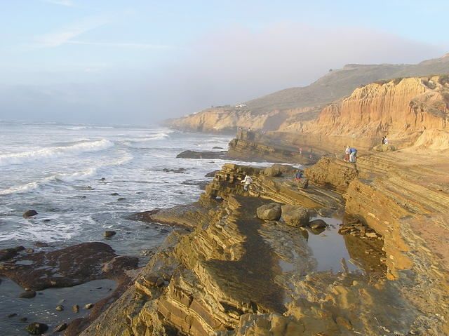 https://mdw-travel-data-us-east-1.s3.amazonaws.com/img/country/United-States/Cabrillo-National-Monument-Tide-Pools/img_00.jpg