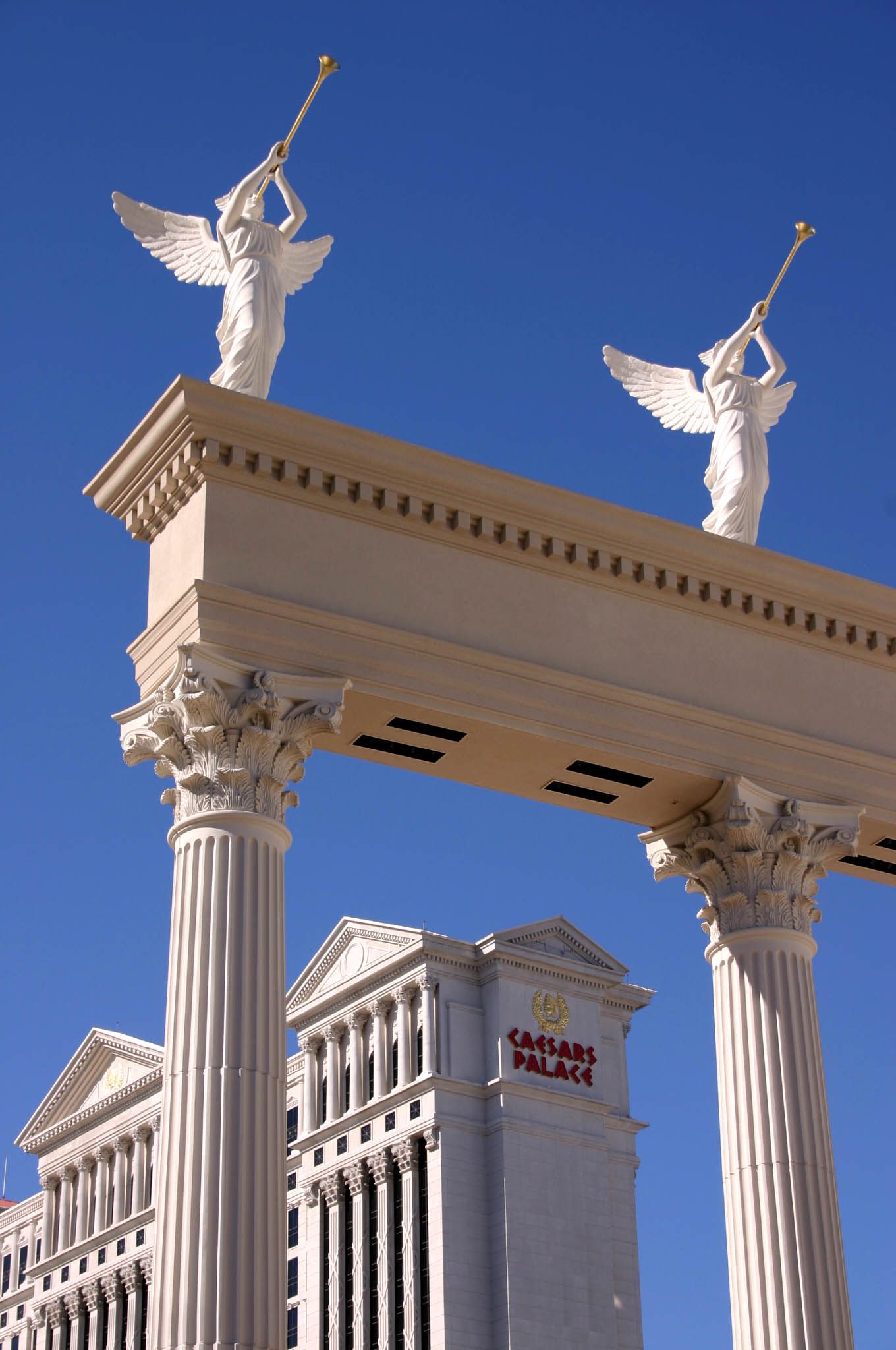 https://mdw-travel-data-us-east-1.s3.amazonaws.com/img/country/United-States/Caesars-Palace/img_01.jpg