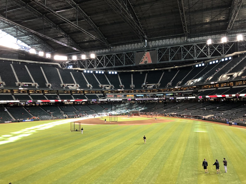 https://mdw-travel-data-us-east-1.s3.amazonaws.com/img/country/United-States/Chase-Field/img_03.jpg