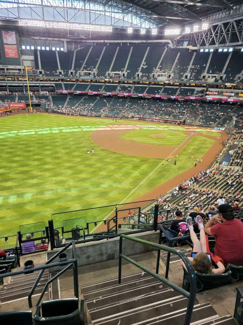 https://mdw-travel-data-us-east-1.s3.amazonaws.com/img/country/United-States/Chase-Field/img_05.jpg