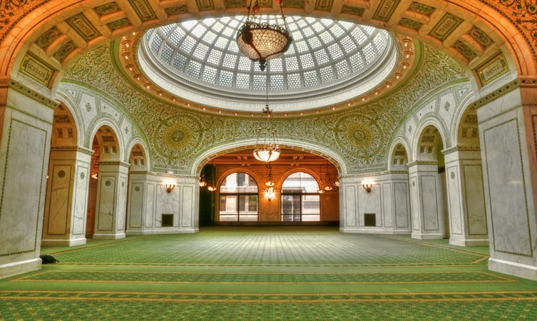 https://mdw-travel-data-us-east-1.s3.amazonaws.com/img/country/United-States/Chicago-Cultural-Center/img_03.jpg