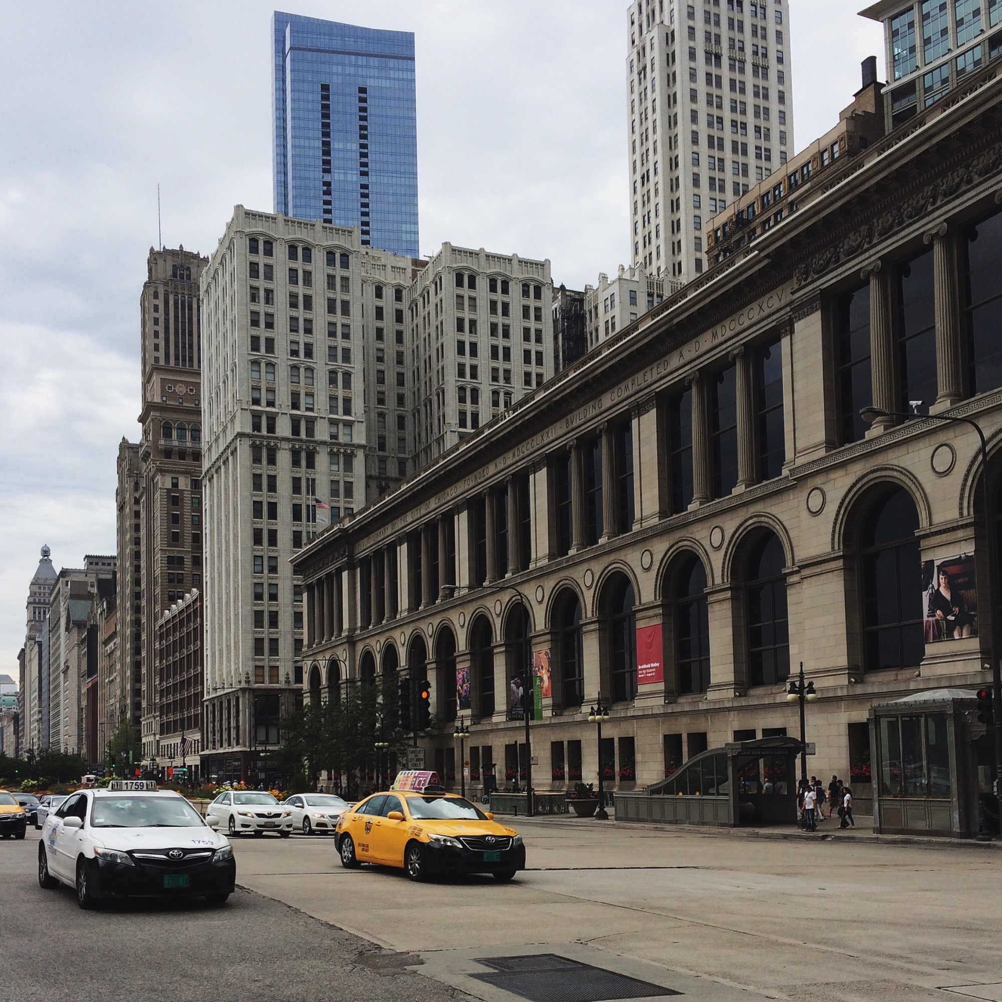 https://mdw-travel-data-us-east-1.s3.amazonaws.com/img/country/United-States/Chicago-Cultural-Center/img_05.jpg