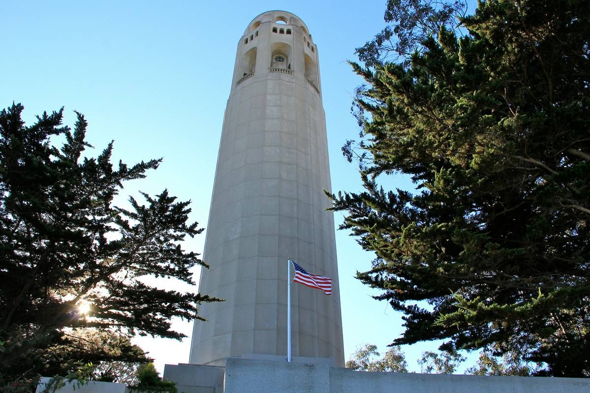 https://mdw-travel-data-us-east-1.s3.amazonaws.com/img/country/United-States/Coit-Tower/img_02.jpg