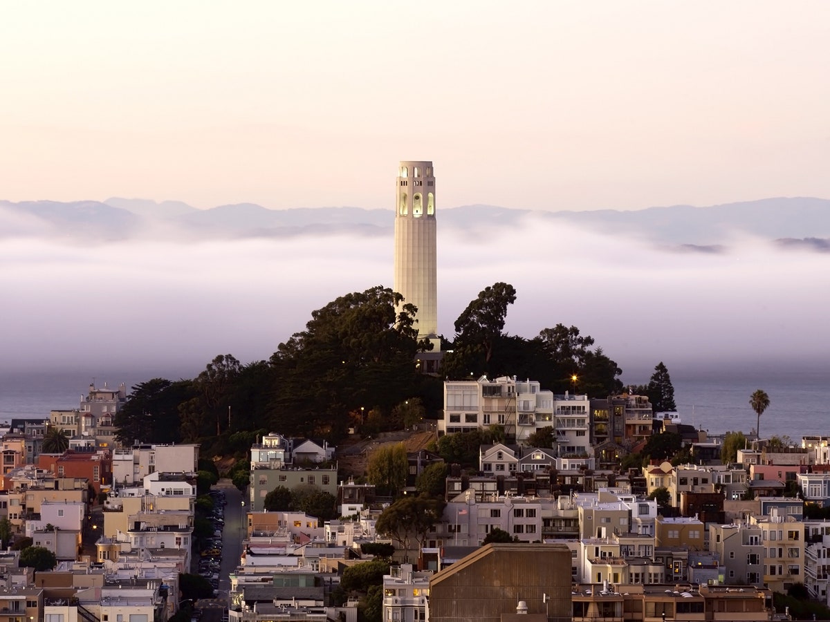 https://mdw-travel-data-us-east-1.s3.amazonaws.com/img/country/United-States/Coit-Tower/img_05.jpg