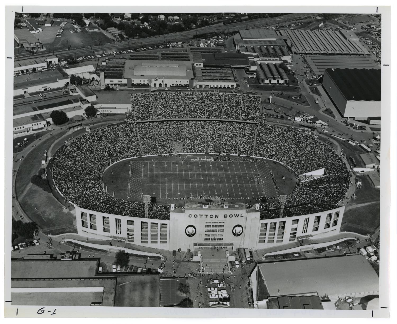 https://mdw-travel-data-us-east-1.s3.amazonaws.com/img/country/United-States/Cotton-Bowl-Stadium/img_03.jpg