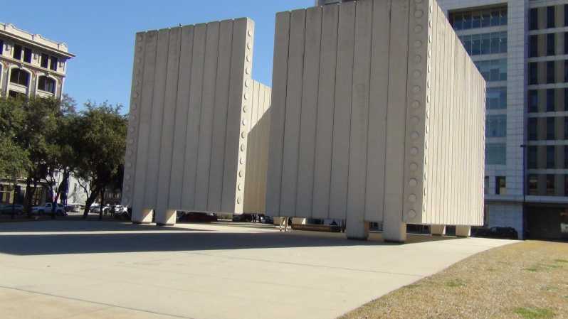 https://mdw-travel-data-us-east-1.s3.amazonaws.com/img/country/United-States/Dallas-Cowboys-Stadium-VIP-Guided-Tours/img_03.jpg