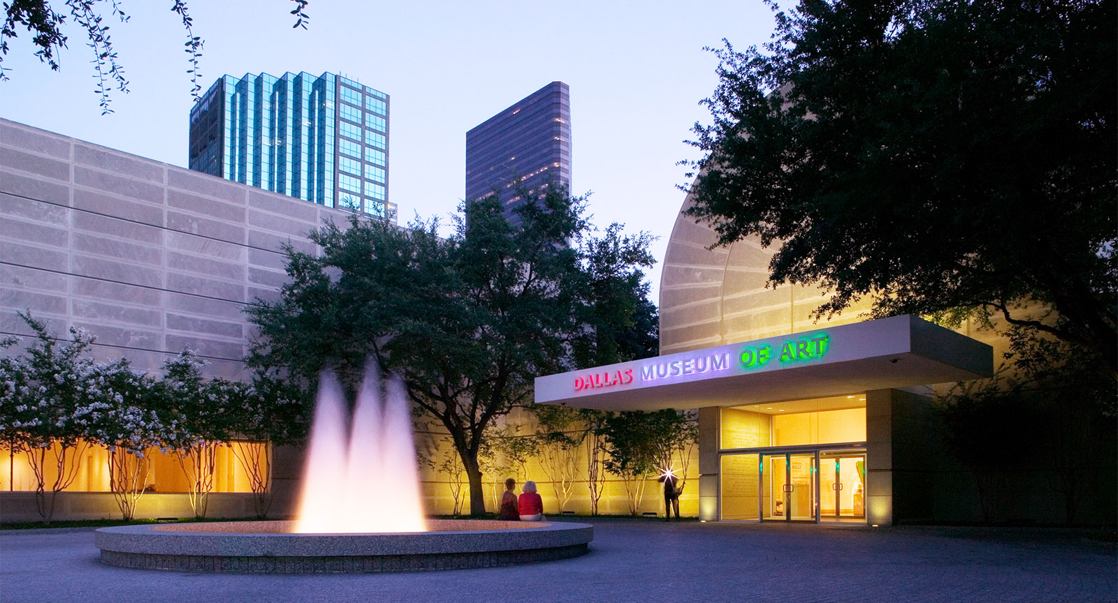 https://mdw-travel-data-us-east-1.s3.amazonaws.com/img/country/United-States/Dallas-Museum-of-Art/img_00.jpg