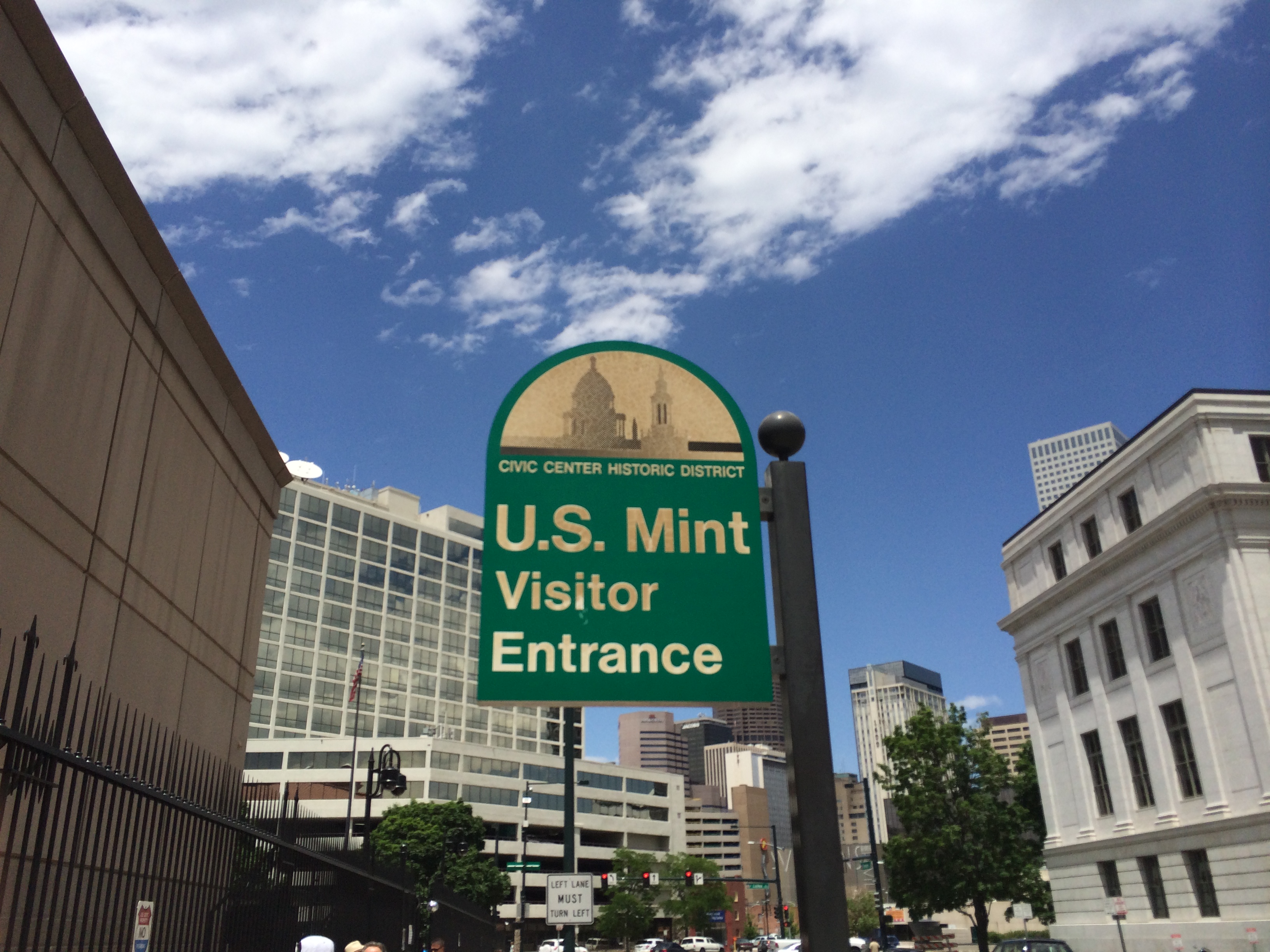 https://mdw-travel-data-us-east-1.s3.amazonaws.com/img/country/United-States/Denver-Mint/img_01.jpg