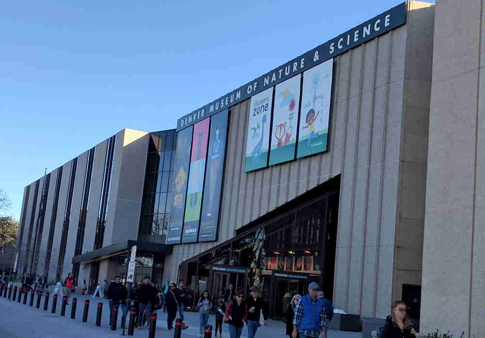 https://mdw-travel-data-us-east-1.s3.amazonaws.com/img/country/United-States/Denver-Museum-of-Nature-and-Science/img_00.jpg