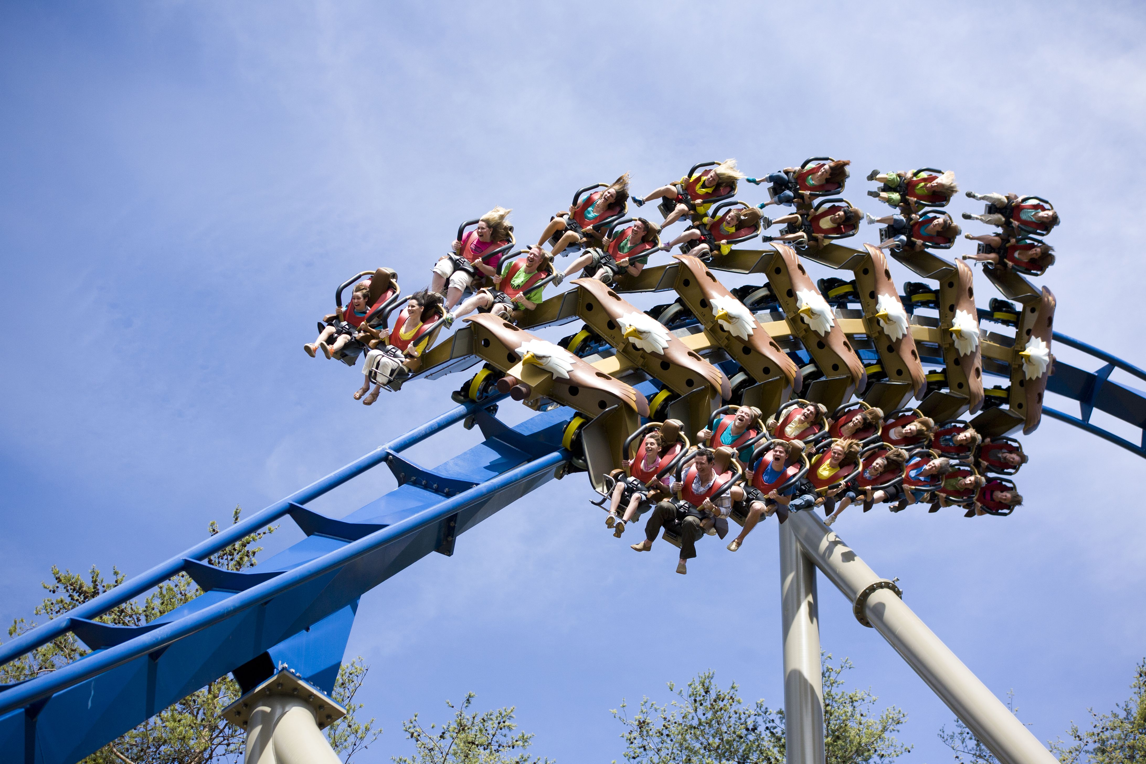 https://mdw-travel-data-us-east-1.s3.amazonaws.com/img/country/United-States/Dollywood/img_04.jpg