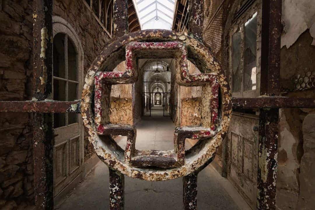 https://mdw-travel-data-us-east-1.s3.amazonaws.com/img/country/United-States/Eastern-State-Penitentiary/img_00.jpg