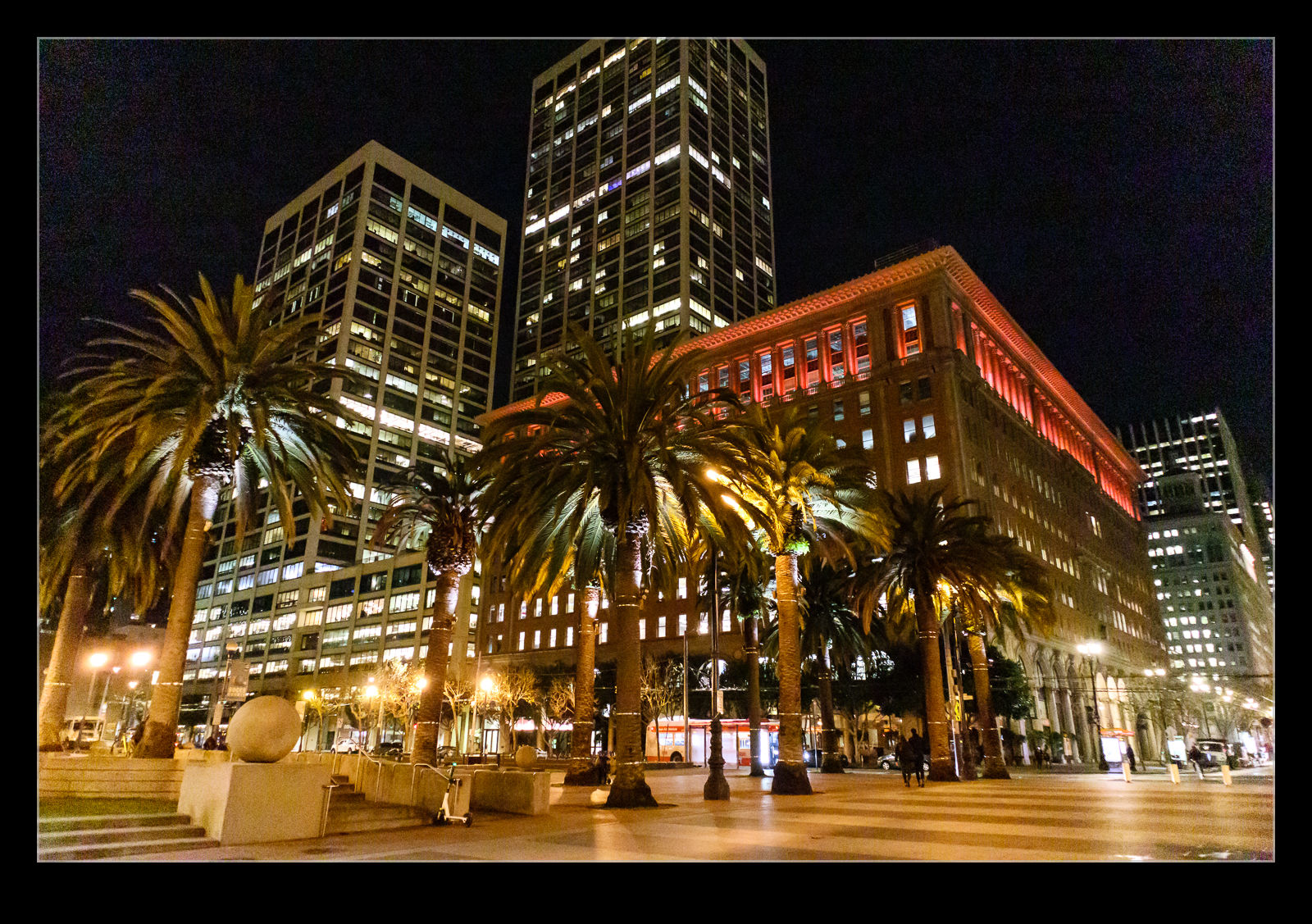 https://mdw-travel-data-us-east-1.s3.amazonaws.com/img/country/United-States/Embarcadero/img_01.jpg
