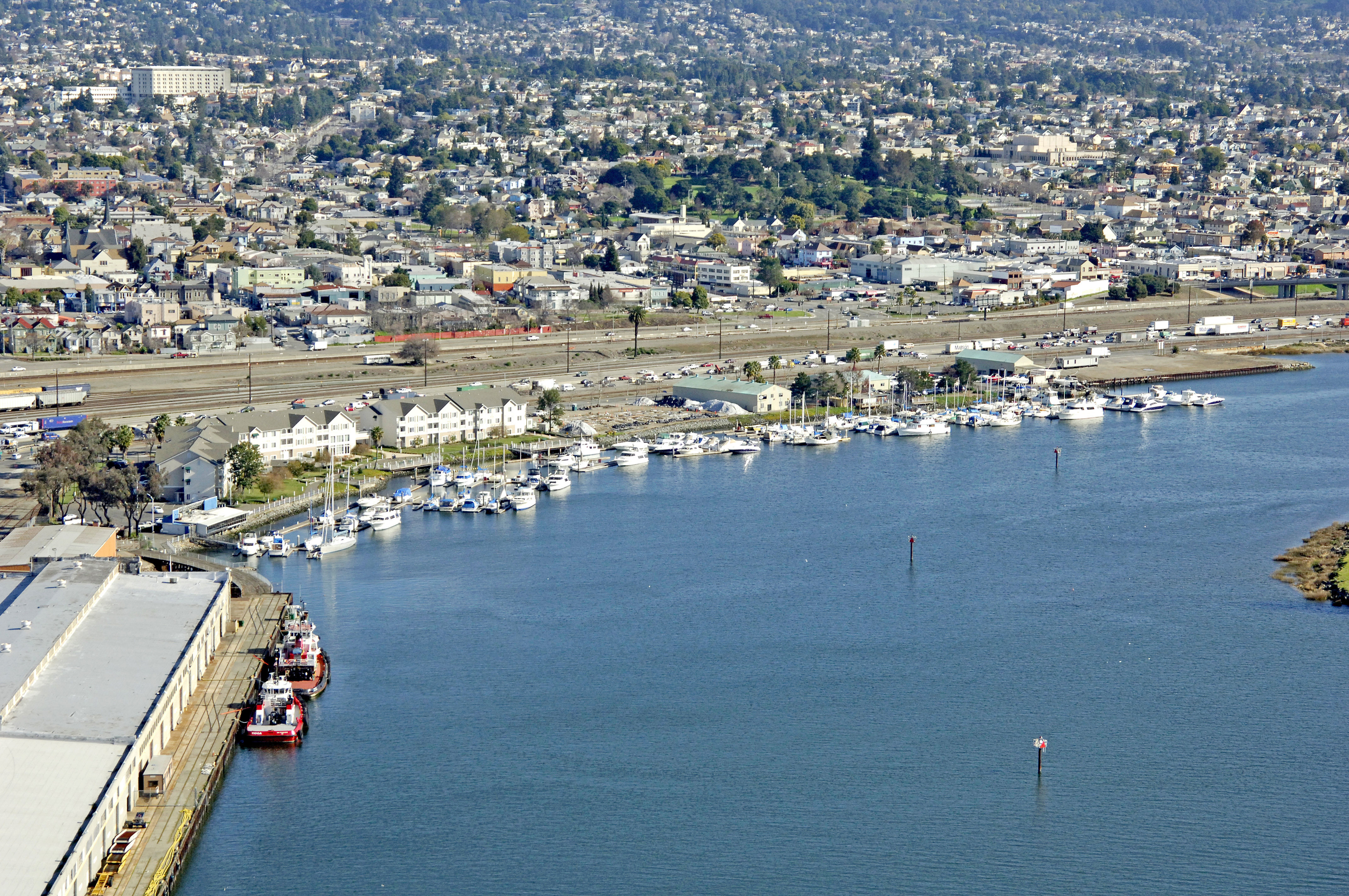 https://mdw-travel-data-us-east-1.s3.amazonaws.com/img/country/United-States/Embarcadero/img_05.jpg