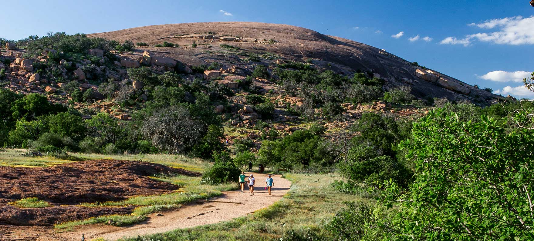 https://mdw-travel-data-us-east-1.s3.amazonaws.com/img/country/United-States/Enchanted-Rock-State-Natural-Area/img_01.jpg